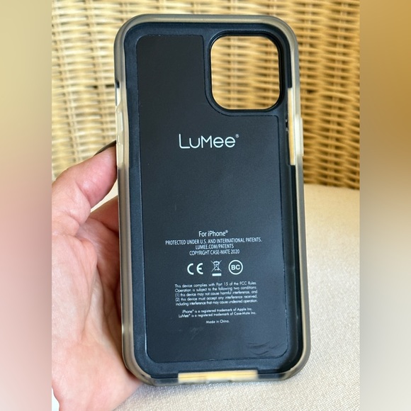 Paris Hilton Lumee Halo Holographic Selfie Cell Case Fits Apple 12 Pro M… - Picture 5 of 15